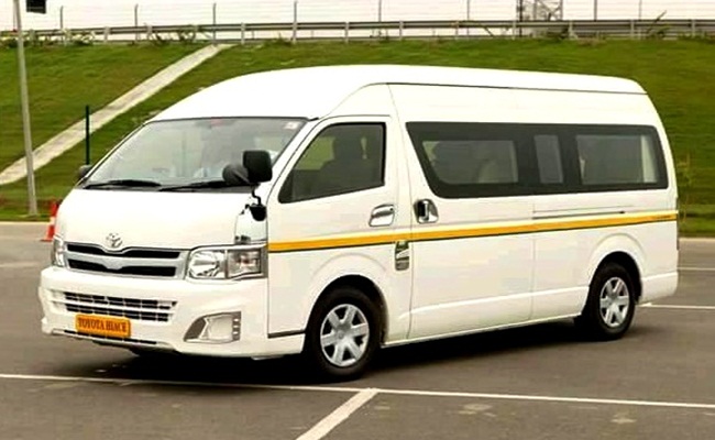 9 Seater Toyota Hiace Van